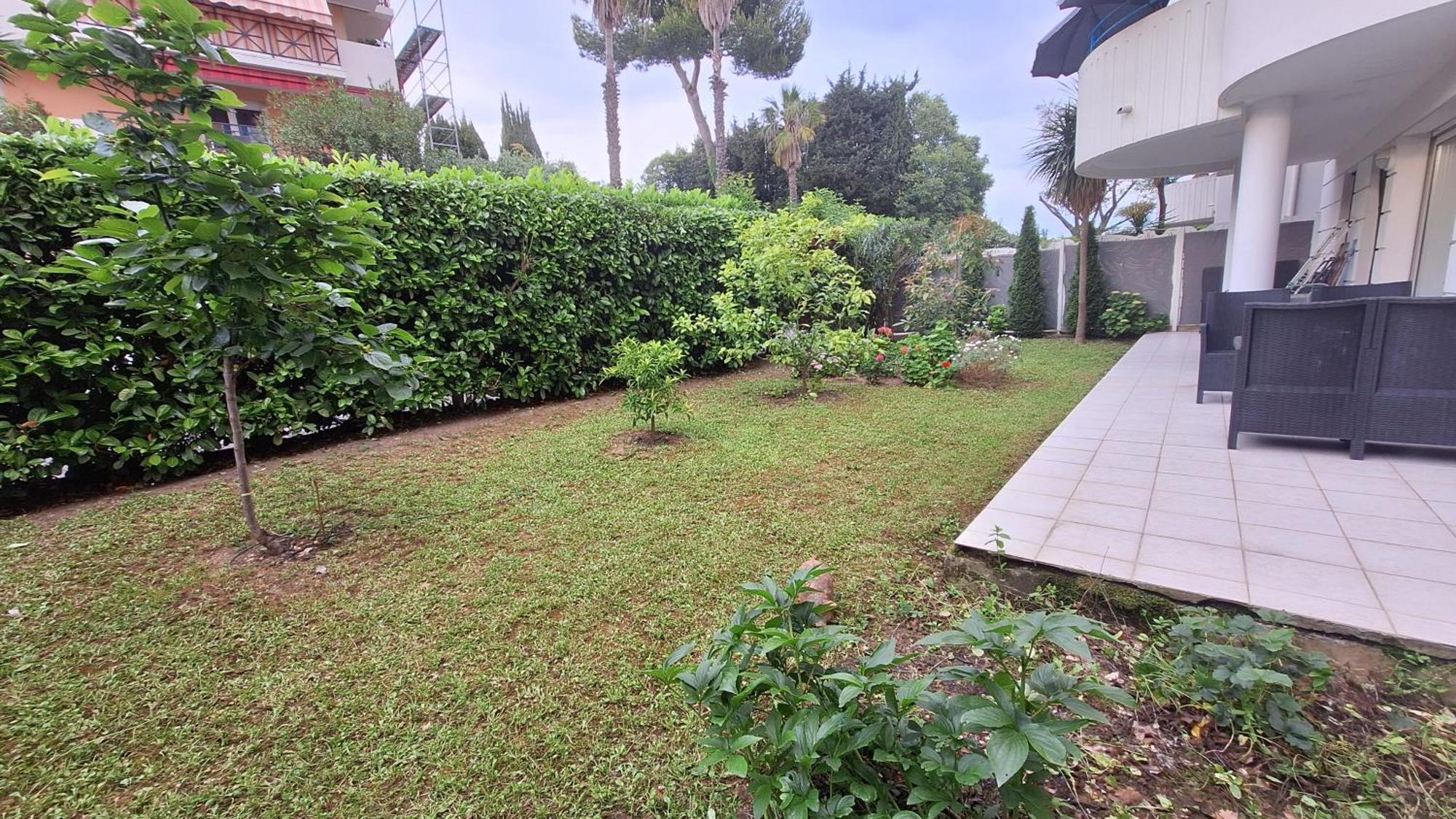 Charmant Appartement Residentiel Avec Terrasse, Jardin Privatif Et Piscine A Cannes Dış mekan fotoğraf